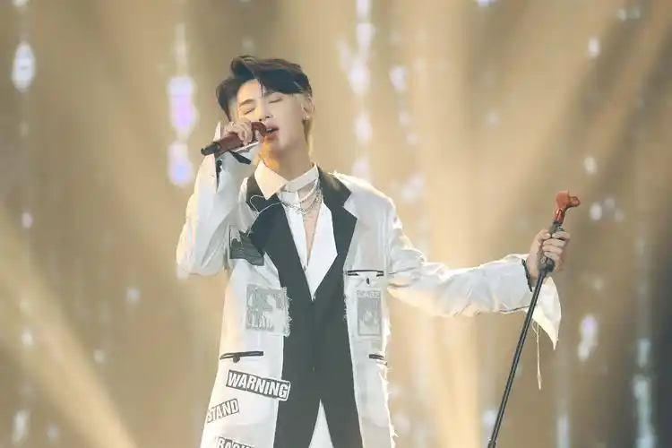 just18teen黄明昊新歌首唱会直播震撼上线