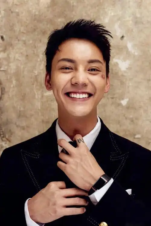 陈伟霆个人资料简介(陈伟霆介绍)