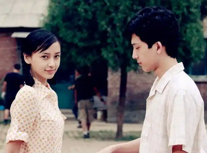 从小被母亲分手的井柏然,多次和杨颖合作,柯震东是他该感谢的人