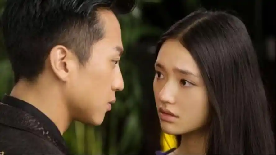 《美人鱼》张雨绮又美又霸气邓超却与美人鱼林允相恋,笑料不断