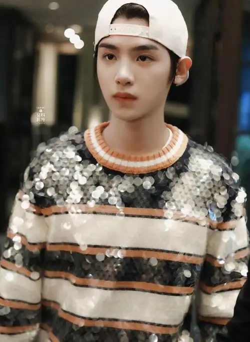 歌手黄明昊的资料(黄明昊个人资料简介)-梅子号