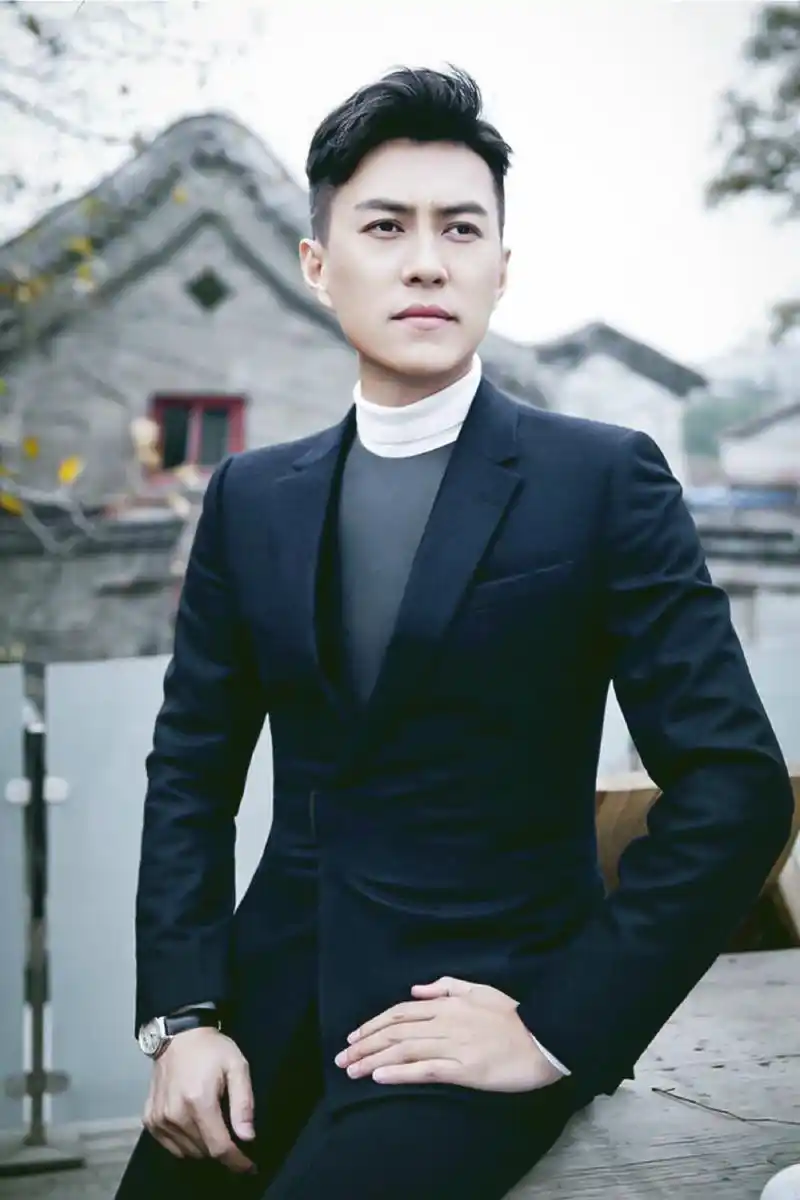 中内地著名男演员,靳东的演绎生涯和经历,一起来了解_电视剧