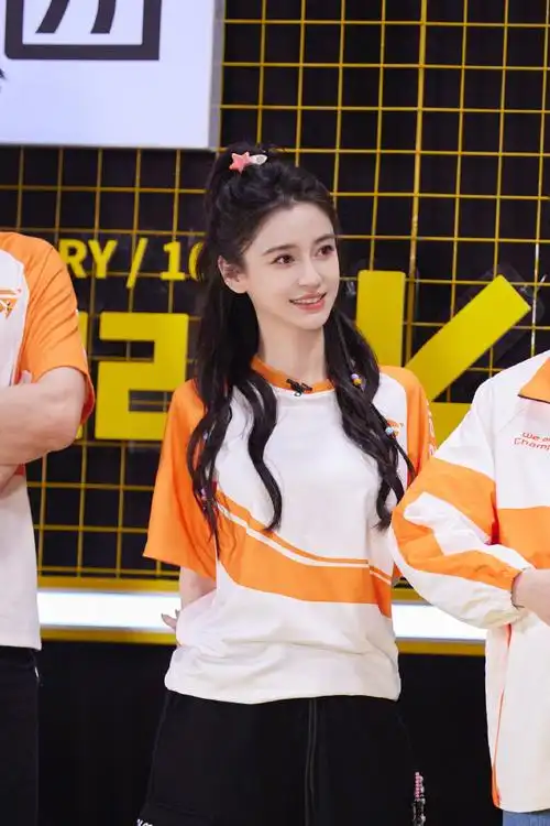 angelababy粉色星星发饰##angelababy高马尾编发