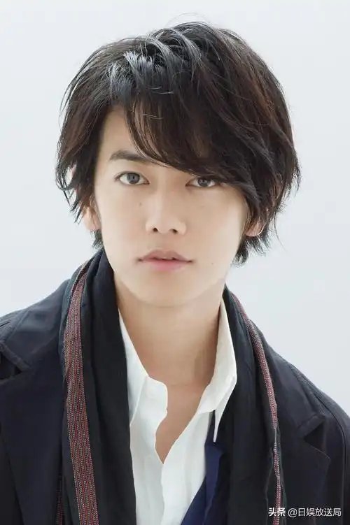 日本目前最受欢迎的男明星(日本网友最爱的10位已过而立之年的帅气男