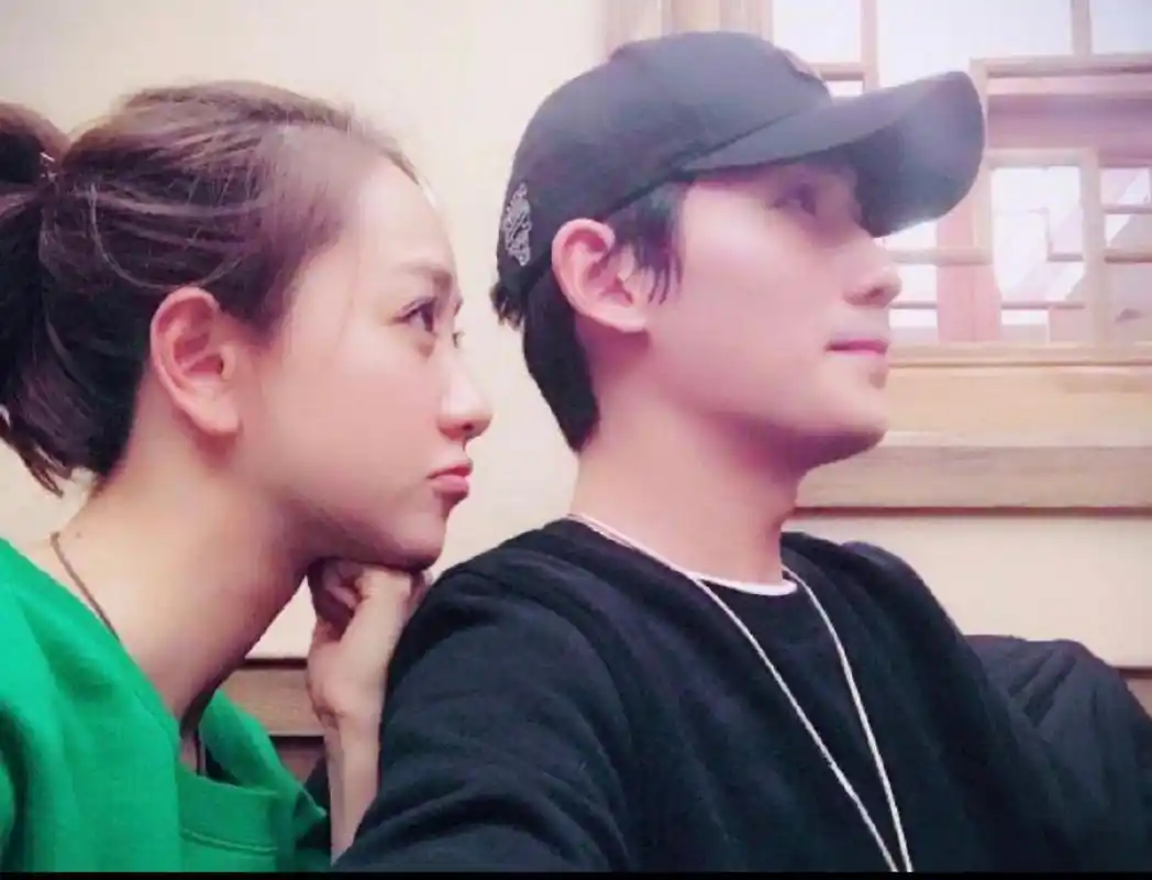 【朱一龙杨蓉友情】杨蓉今日生日朱一龙发文送上祝福,两人给彼此送