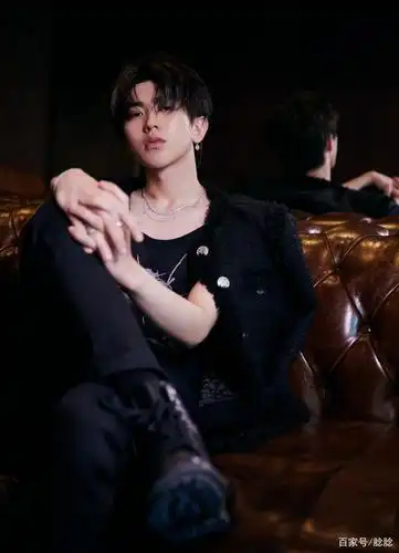 蔡徐坤高清图片