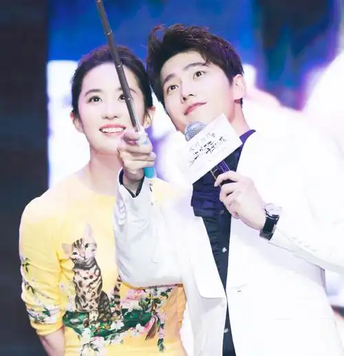 杨洋x刘亦菲嗷嗷又萌又好看的两只