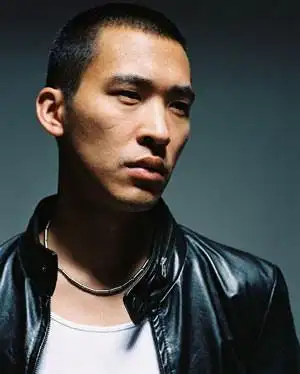 黄立行皮衣秀 展现不一样的奔放魅力(组图)