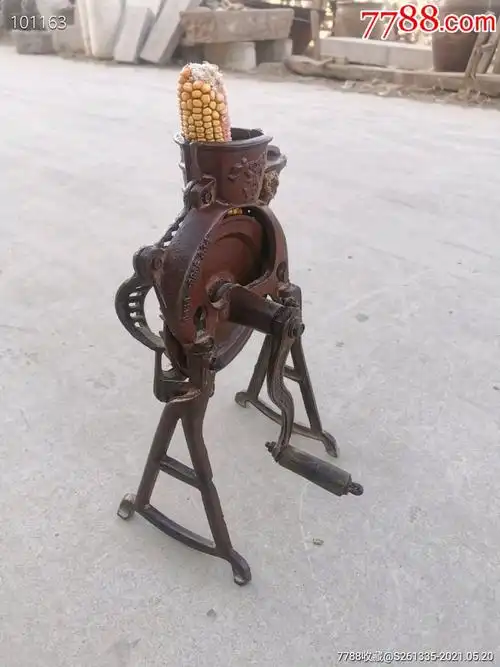 老手摇脱粒机,民俗博物馆展示