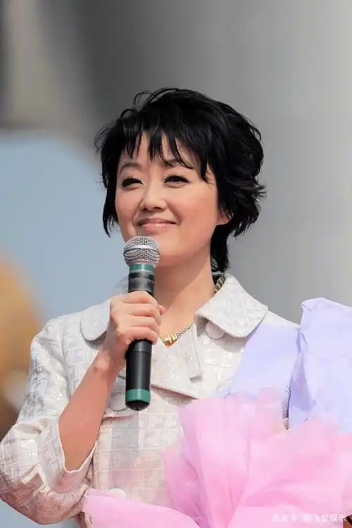 前段时间东方卫视几大主持人程雷,陈蓉,朱桢,倪琳,房海燕,戴刘菲,及另