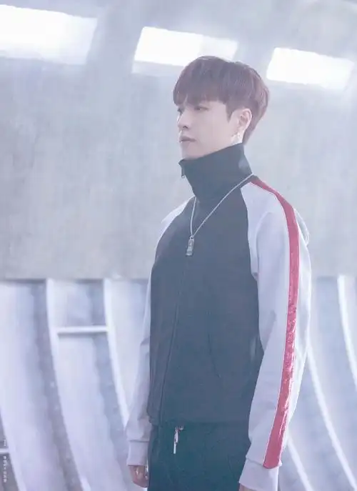 张艺兴 青春有你