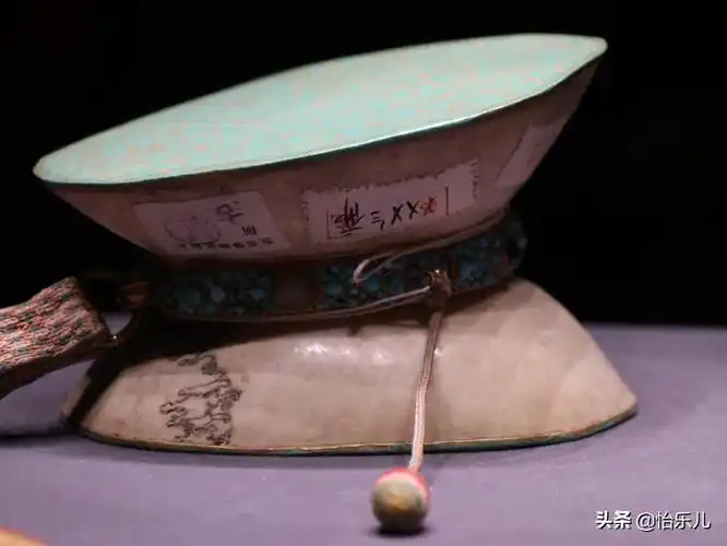 喀章嘎:最复杂的密宗法器,铁剪金工艺,集金刚杵三佛首法铃一身