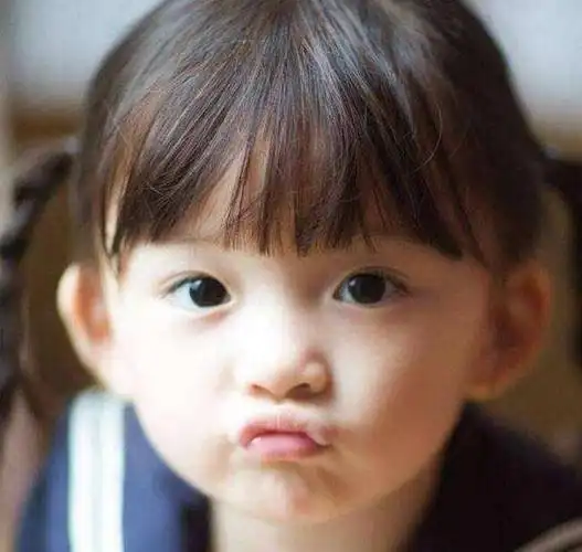 萌娃头像女生可爱嘟嘴卖萌真人图片_小女孩女生头像_头像屋