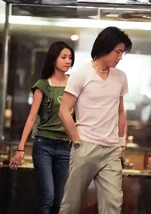 林韦君45岁官宣恋情仍不被祝福,太可惜_男友_许绍洋_作品