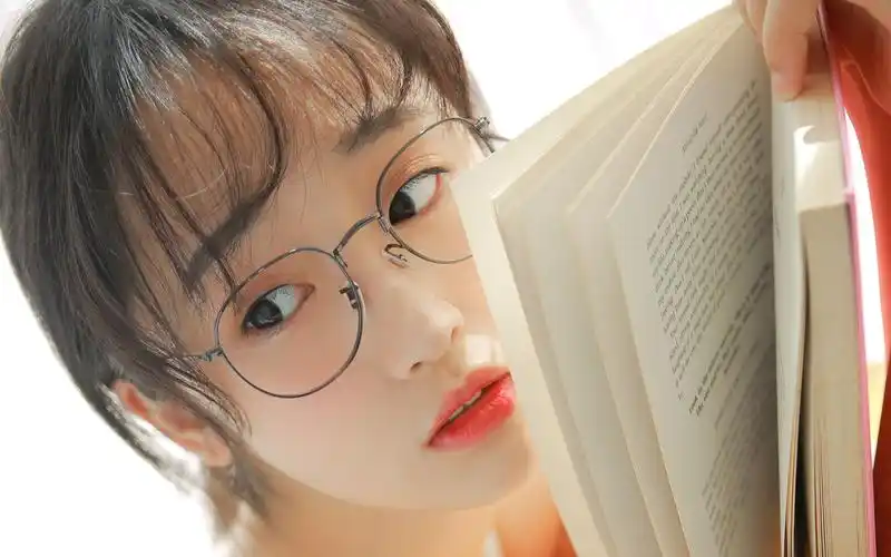 清纯美女吊带背心性感写真,高清图片,电脑桌面-壁纸族