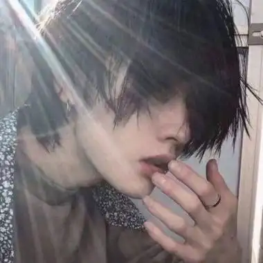 阳光男人头像高清图片超拽超帅气男生真人气质微信头像大全