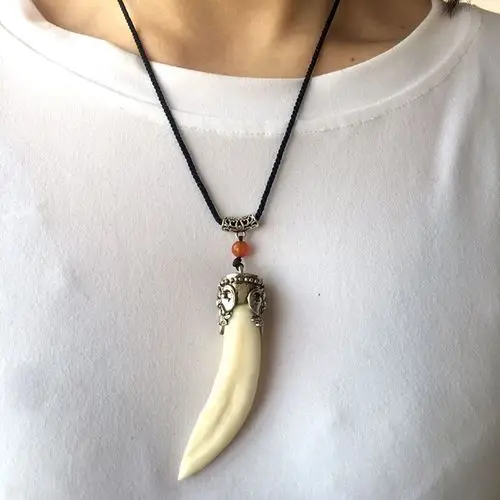 一折迪士尼小苹果纯金吊坠_天然保真藏银野猪牙吊坠獠牙齿挂件车挂