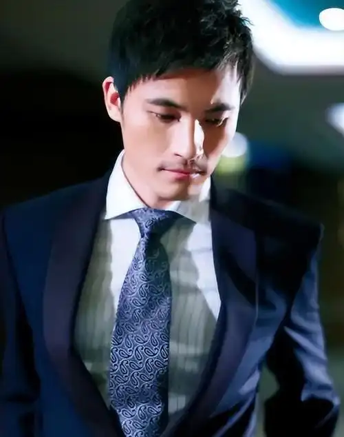 耿乐:画家改行当演员,49岁做单亲爸爸也幸福