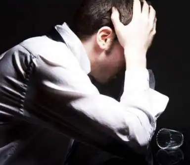 喝醉酒难受怎么办(如何缓解酒后难受?)「小白要懂」-小高教学网