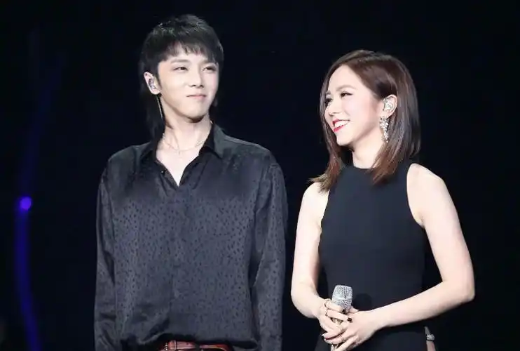 华晨宇真实身份曝光张碧晨无名无分也要生孩子的原因找到了