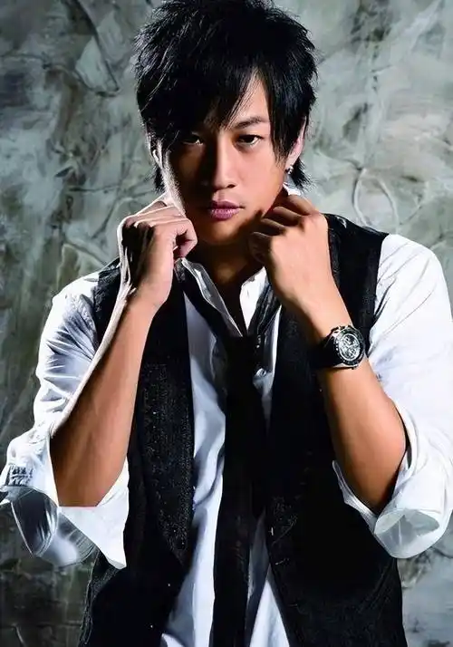 林姵希:嫁"绯闻不断"的何润东,相伴15年至今无子,她值得吗?_女孩_孙俪