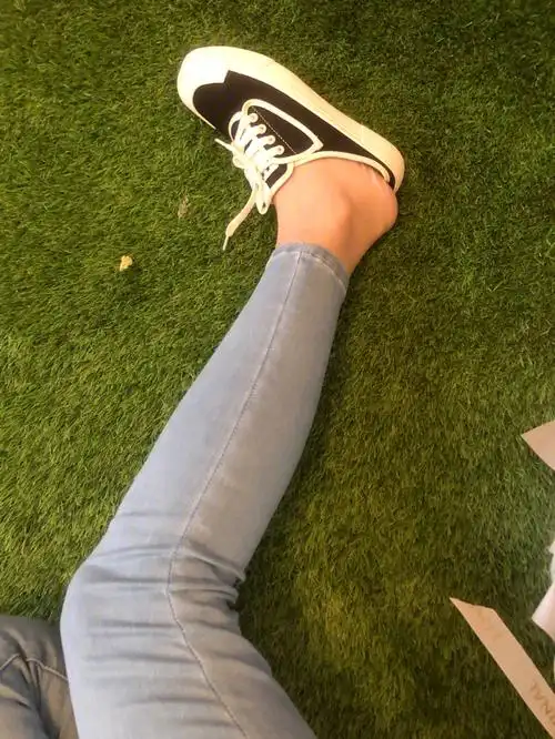 精致的猪猪女孩又入新品啦今天分享给大家sky家的牛仔裤6015浅