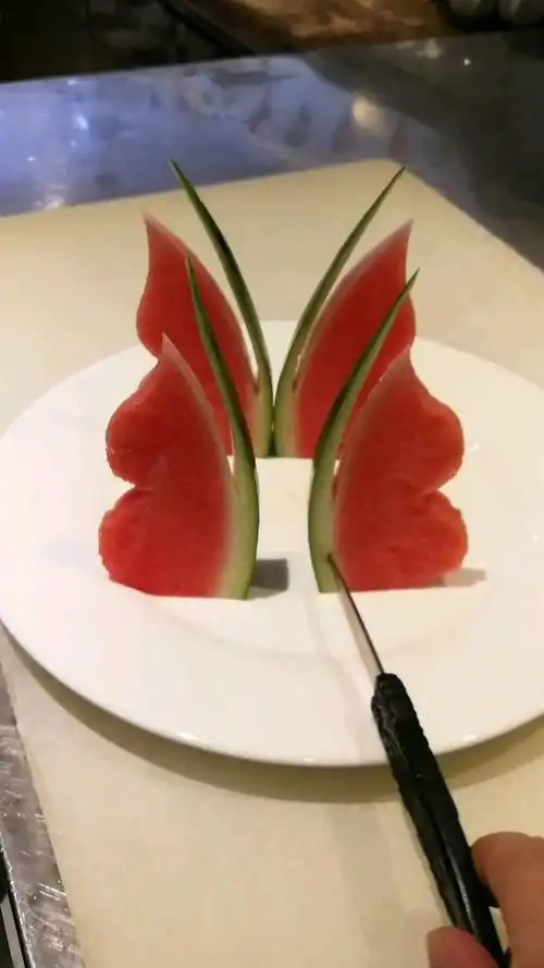 我要变好看#五星级酒店西瓜摆盘切法91-度小视