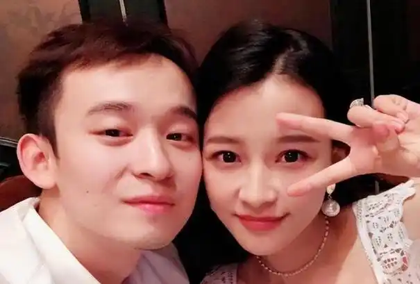 大瓜孙怡连夜发分手文沛沛晒聊天记录曝光两人劈腿细节好狠