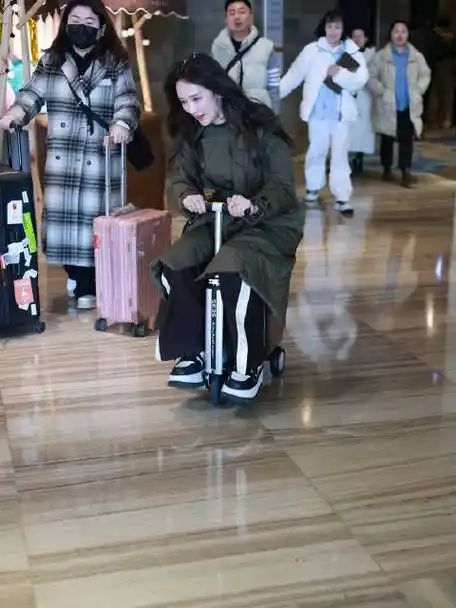 孟佳的穿搭图鉴##孟佳曼谷粉丝见面会