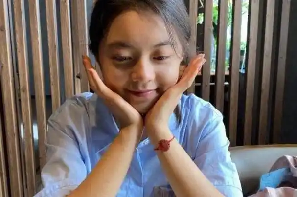 赵今麦素颜美到不敢信晒男友视角近照真实身高引猜测