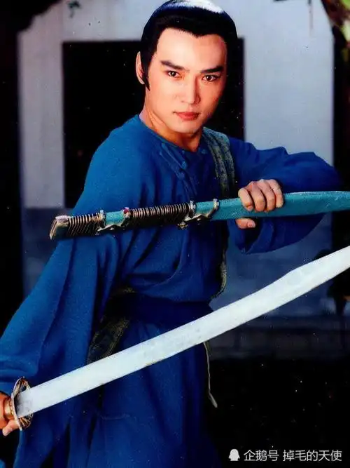 52岁焦恩俊不服老爆出口回应发胖成油腻大叔关你x事