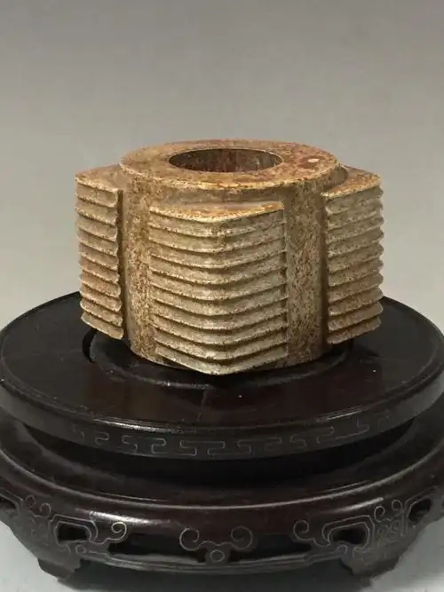 良渚文化玉雕琮二件