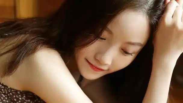 女人长凤眼纹被视为是不是一帆风顺的征兆,但这一说法究竟是否成立呢?