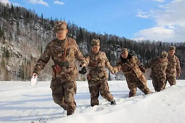 解放军全新钛水壶,真是"钛"高级了,从小装备见证大国崛起!