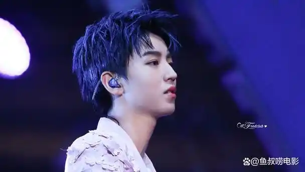 从顶流偶像到资本弃子,王俊凯遭遇资本的冷眼和打压,惨遭雪藏