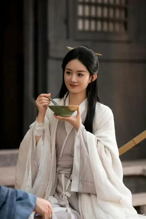 沈璃在爱里生出了神性##赵丽颖紫纱古装##与凤行三界