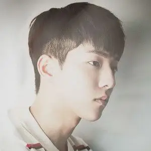 最新韩国男生齐刘海发型