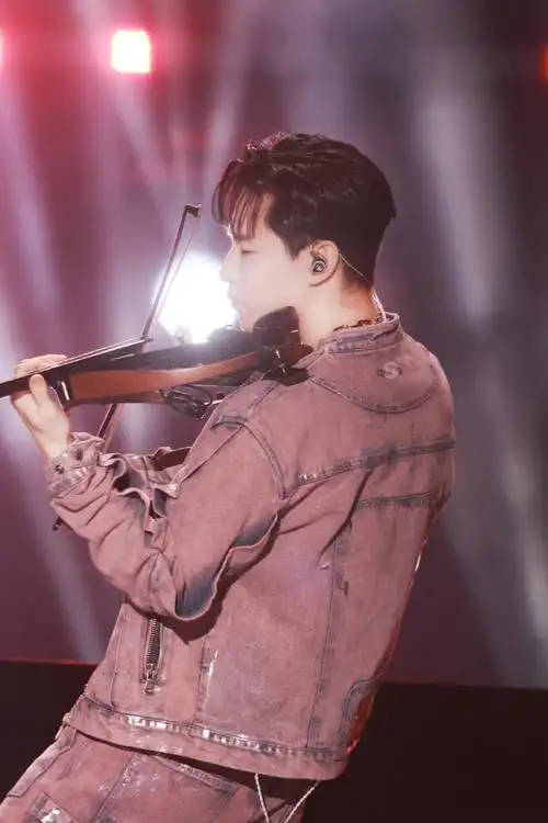 刘宪华moonlight音色自带合成器