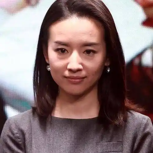 不耐老,有人25岁就颜垮,有人中年发腮,各有各的心酸_薛佳凝_董洁_因为