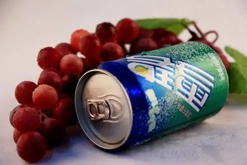 批发团购 听装雪碧 柠檬味碳酸饮料330ml*24听整箱批发