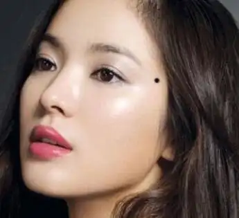 女人脸上的克夫痣在哪