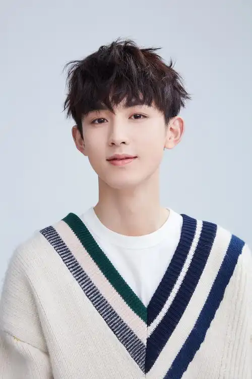 郭俊辰《百灵潭》首爆剧照 衣袂翩翩仙气十足