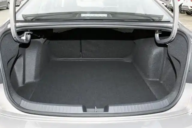 2021款大众速腾干式双离合87秒破百轴距2731毫米