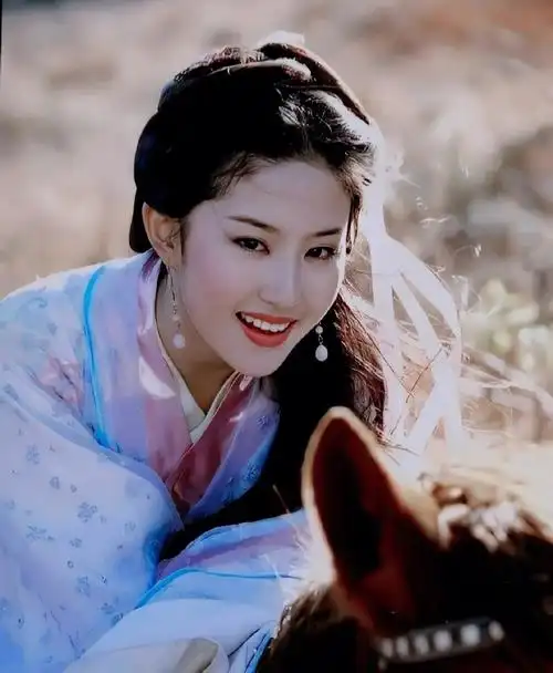 比美都比不了刘亦菲