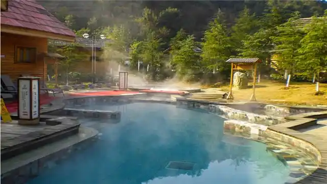 庐山西海温泉度假村1晚 双人西海温泉 水上乐园 云居山 双早