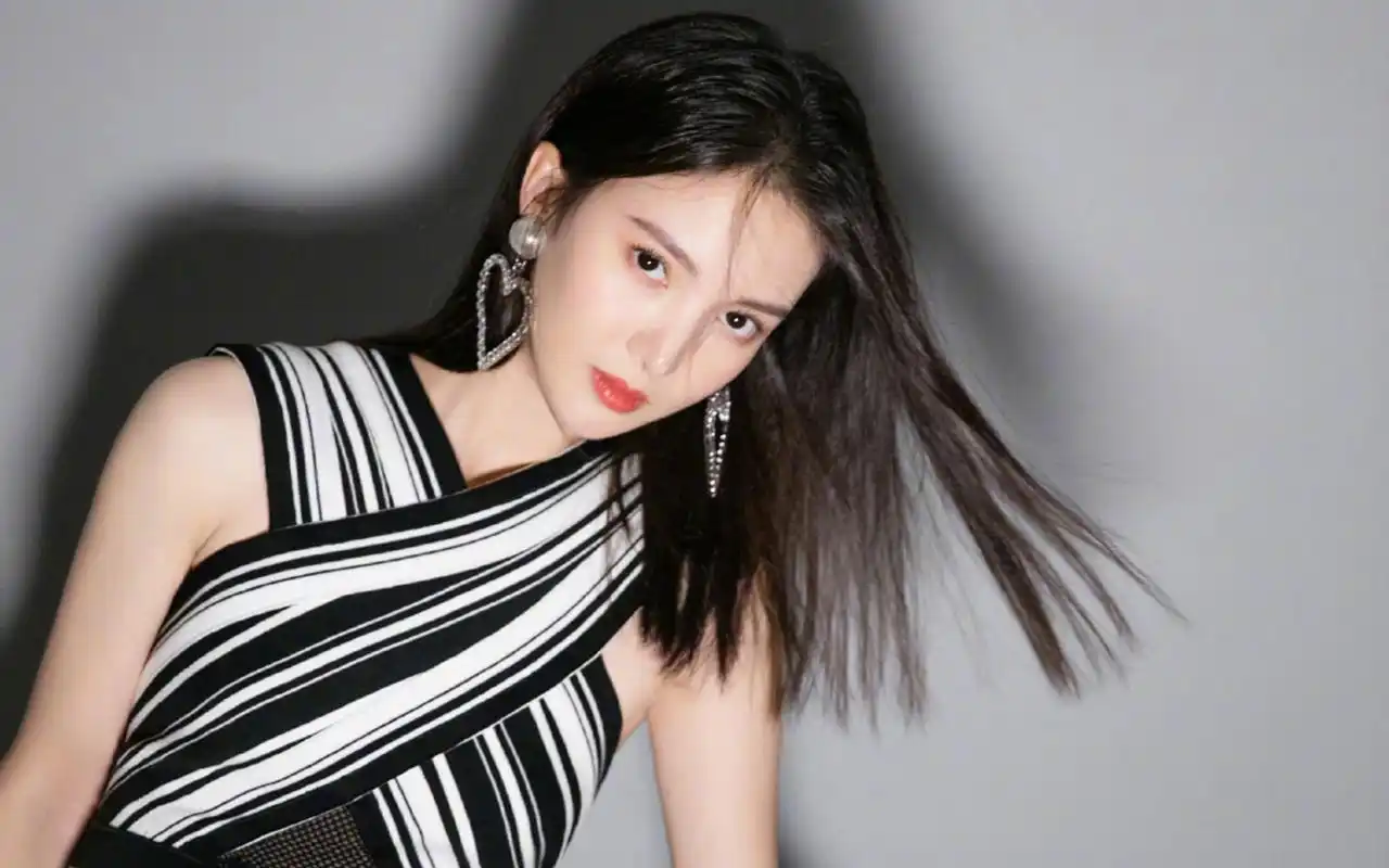 金晨魅力写真图片桌面壁纸