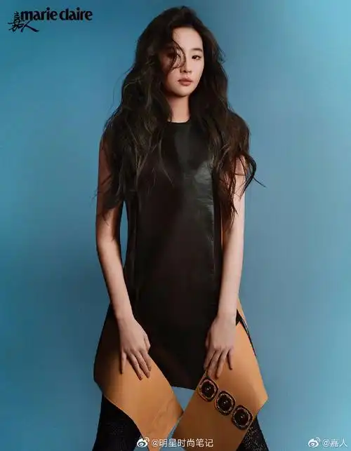 嘉人刘亦菲开季封面