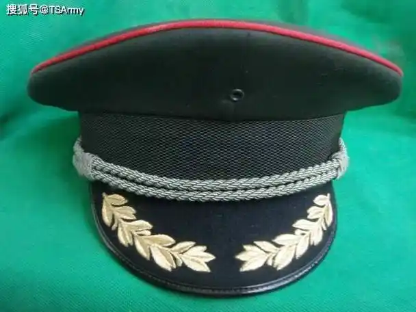 从清末新军到现代解放军,中国陆军100多年的军帽变迁史_大檐帽_帽子