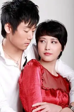 周海媚与李贵府