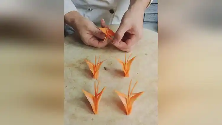 胡萝卜蝴蝶简单切法